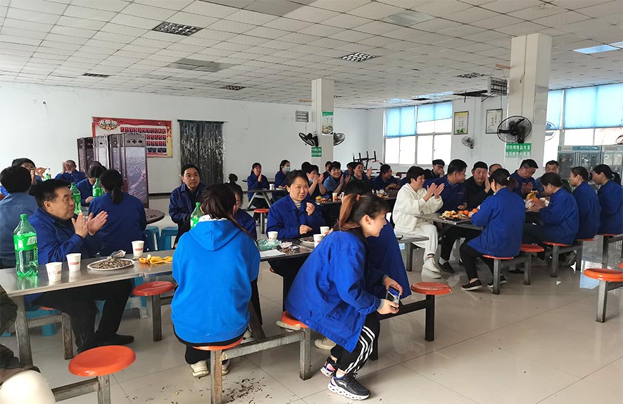 盼盼木業(yè)集團(tuán)旗下鋁合金門(mén)窗品牌